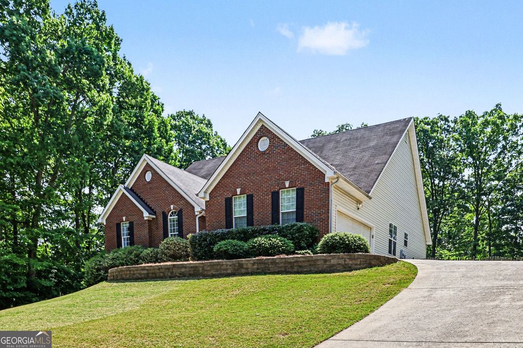 Photo of 1948 E Bay Street, Hoschton, GA 30548 (MLS # 10741291)