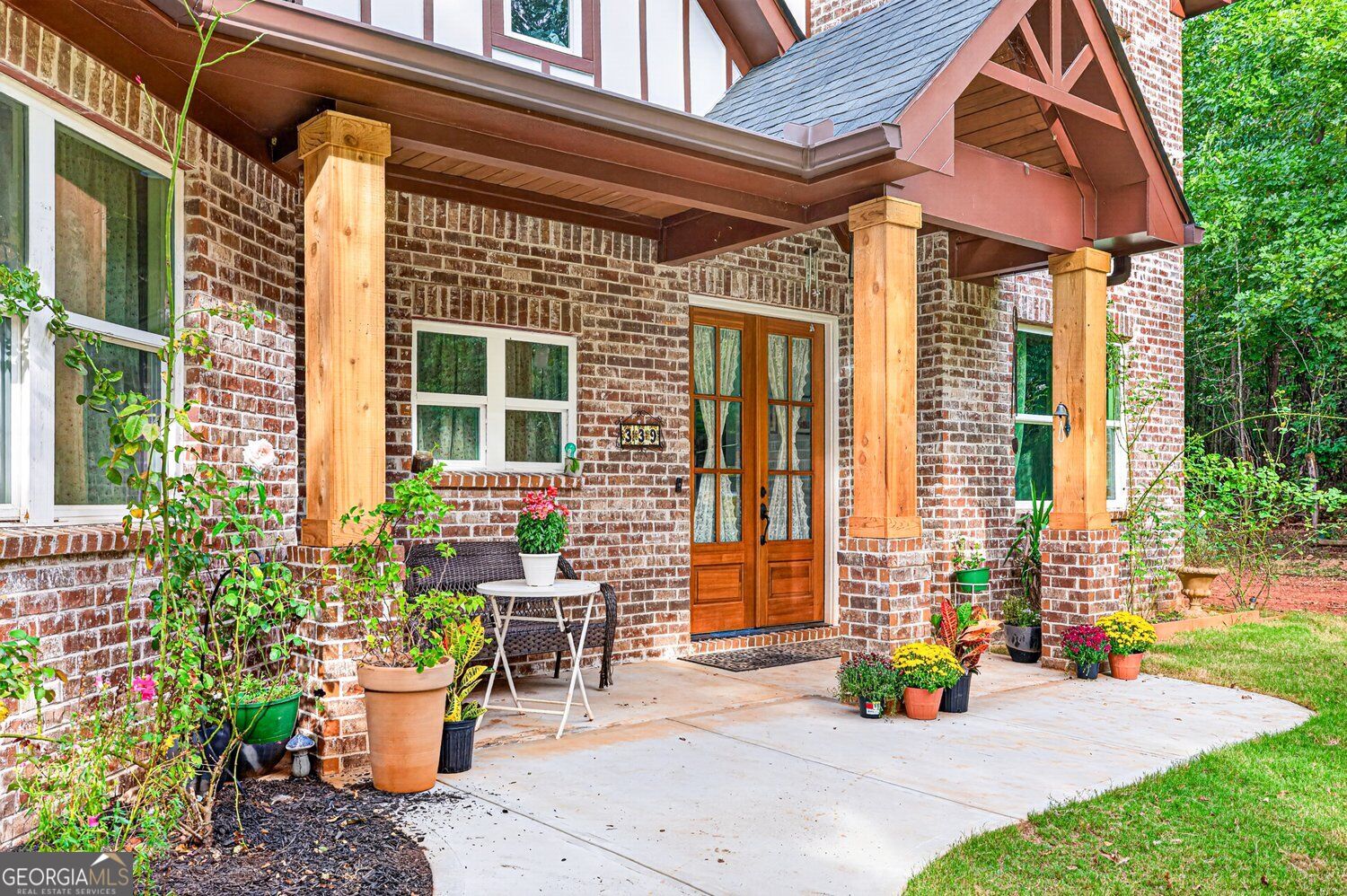 339 Jennings LN
