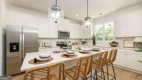 6213 Honeybell ALY Mableton GA 30126