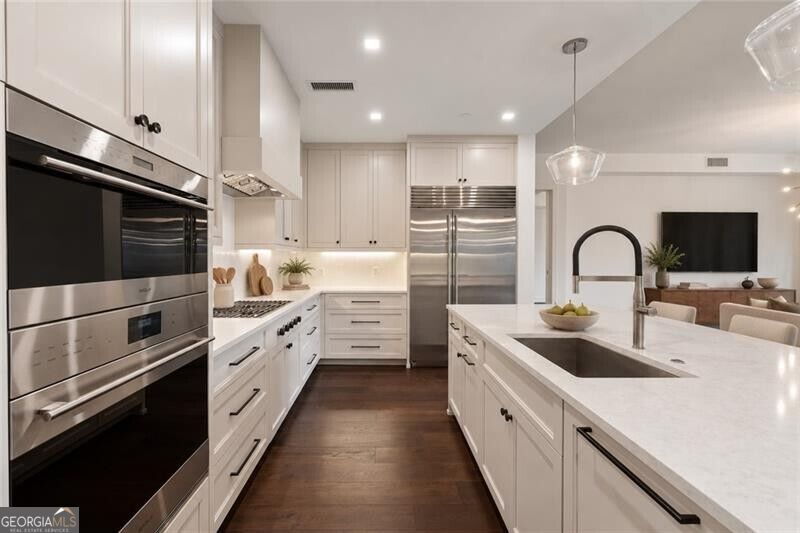Photo of 2520 Peachtree Road NW #602, Atlanta, GA 30305 (MLS # 10867211)