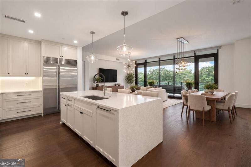 Photo of 2520 Peachtree Road NW #602, Atlanta, GA 30305 (MLS # 10867211)