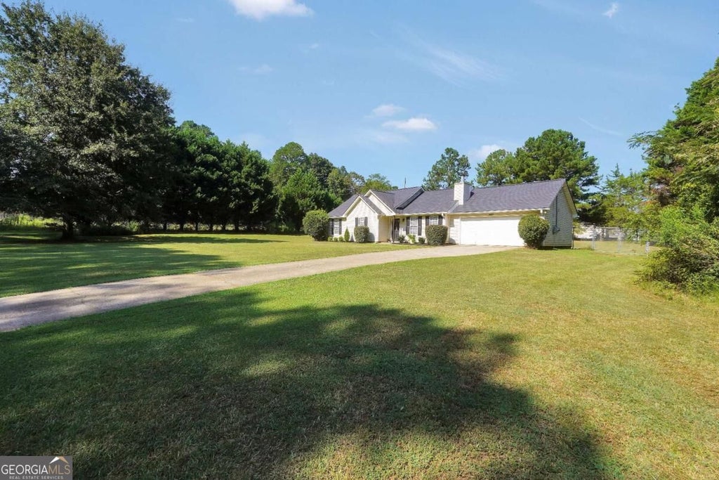 Photo of 41 Giles Drive, Mcdonough, GA 30252 (MLS # 10841199)