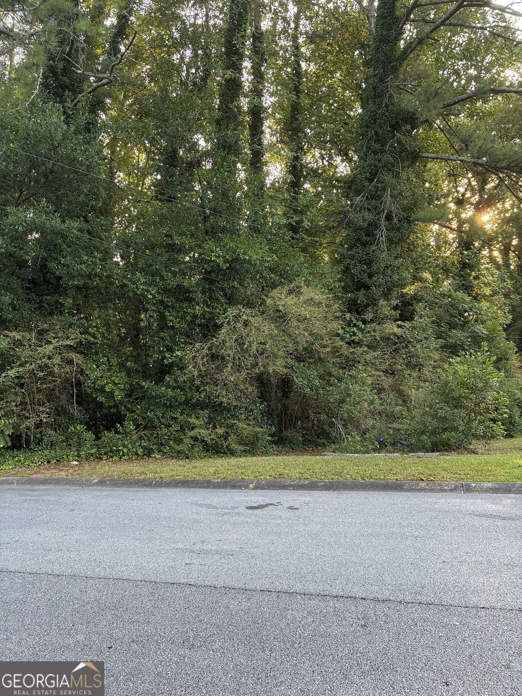 Photo of 468 S Susan Creek Drive, Stone Mountain, GA 30083 (MLS # 10835997)