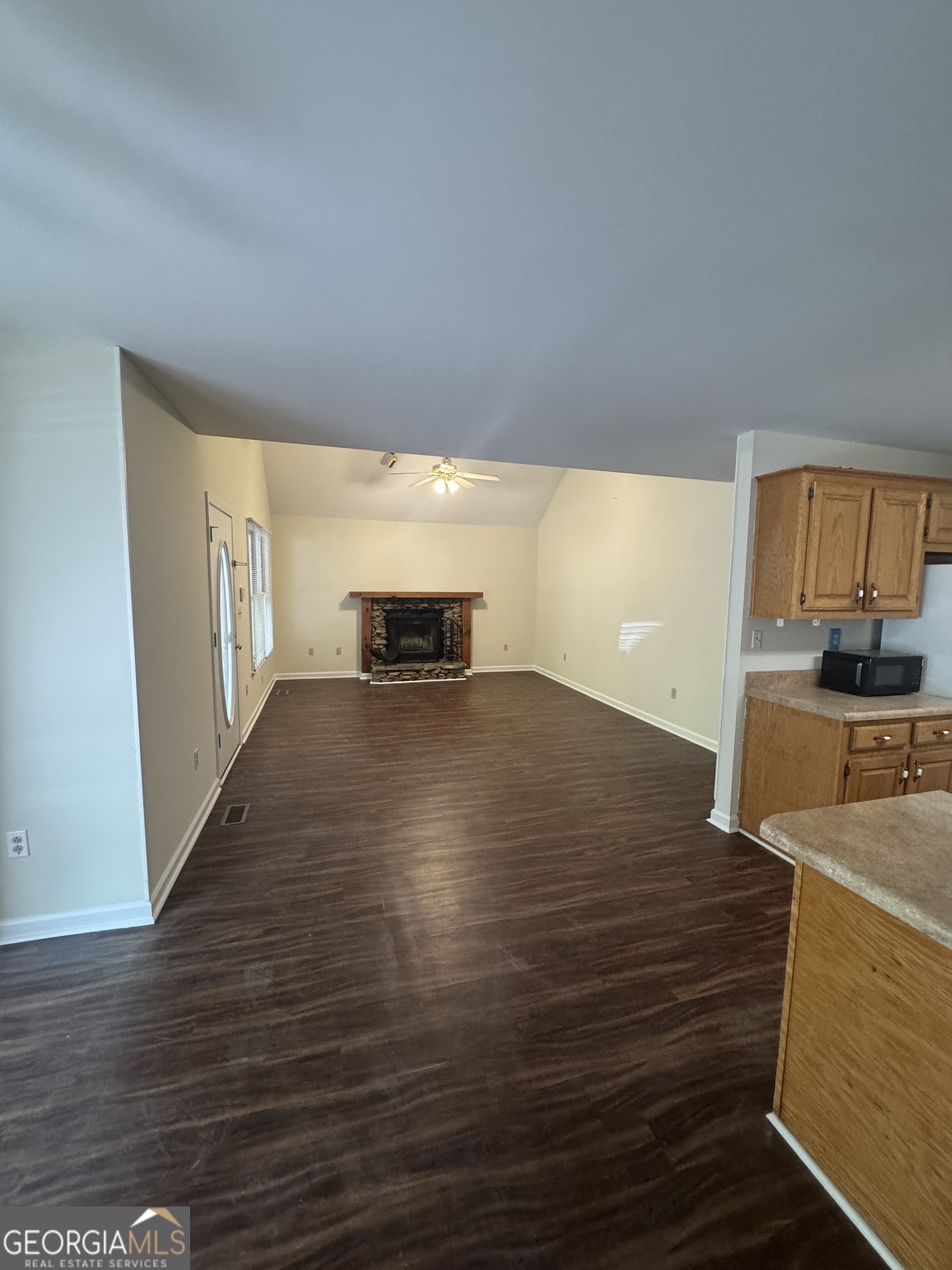 571 Gold Ridge RD