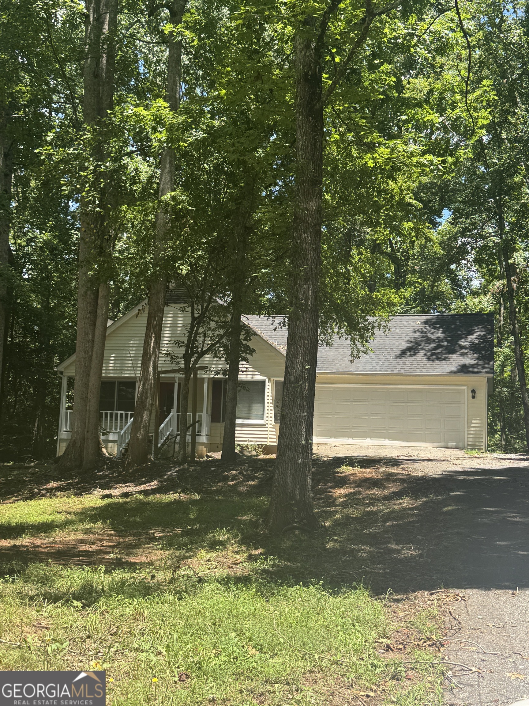 571 Gold Ridge RD