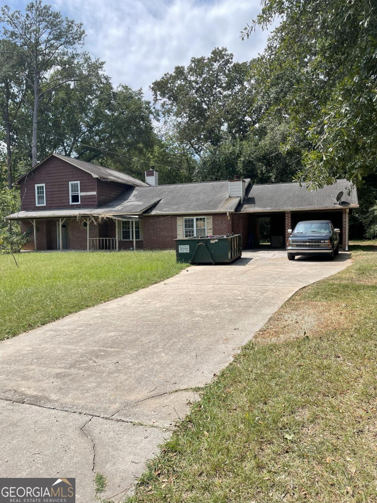 Duplex - Tax records has it as 2,256 sq ft. Fixer upper investor opportunity in Riverdale zoned RM (Multiple Family Residential). Unit A features 2BD/2BA and Unit B contains 3BD/2BA. Each unit maintains a private entrance, separate meters, and covered parking in the large carport. Seller will only entertain cash or hard money financing - Please view the property prior to submitting an offer.