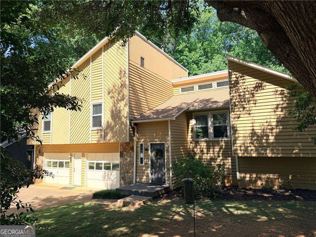 Photo of 284 Angla Drive SE, Smyrna, GA 30082 (MLS # 10757490)