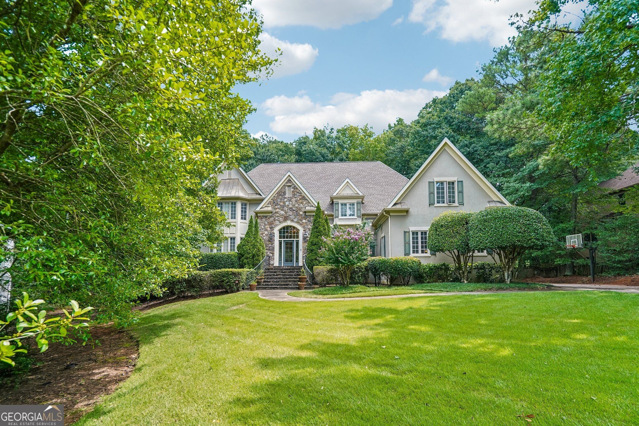 219 Saint Andrews CT