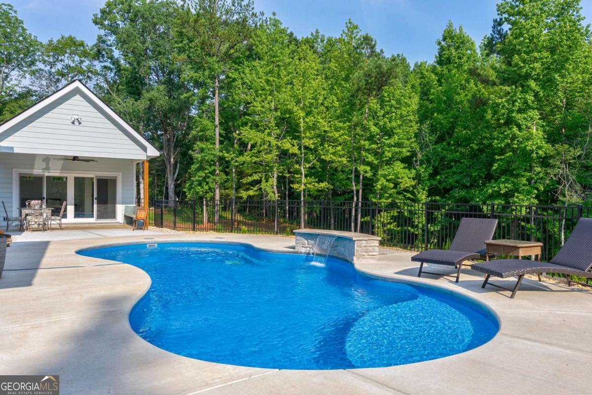 1111 McLeods Estates DR