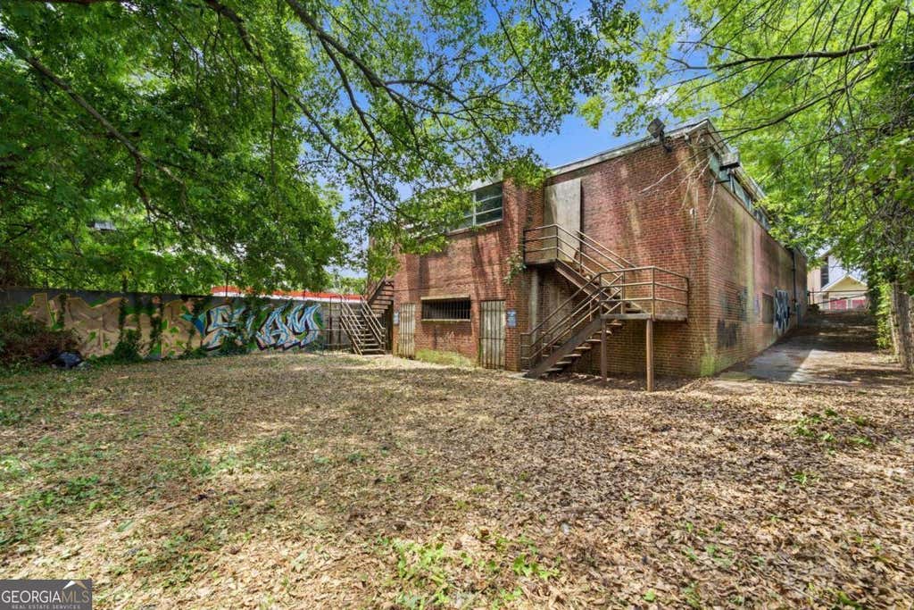 Photo of 319 West Lake Avenue, Atlanta, GA 30318 (MLS # 10813826)