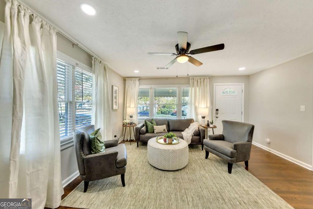 Photo of 55 Guinn Street SW, Marietta, GA 30060 (MLS # 10757586)