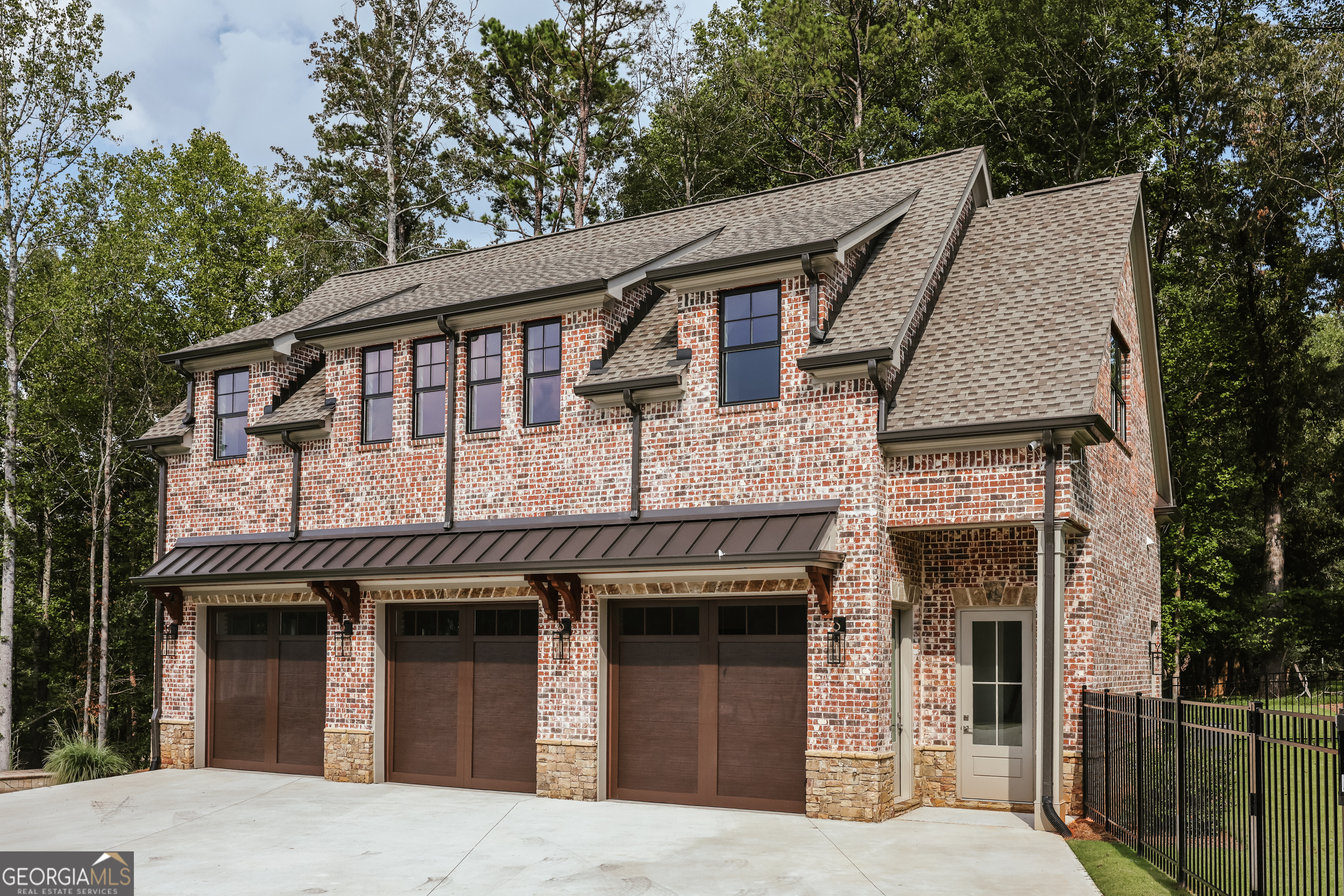 $100,000 in seller incentives available! Seller will finance with a mi – image 76
