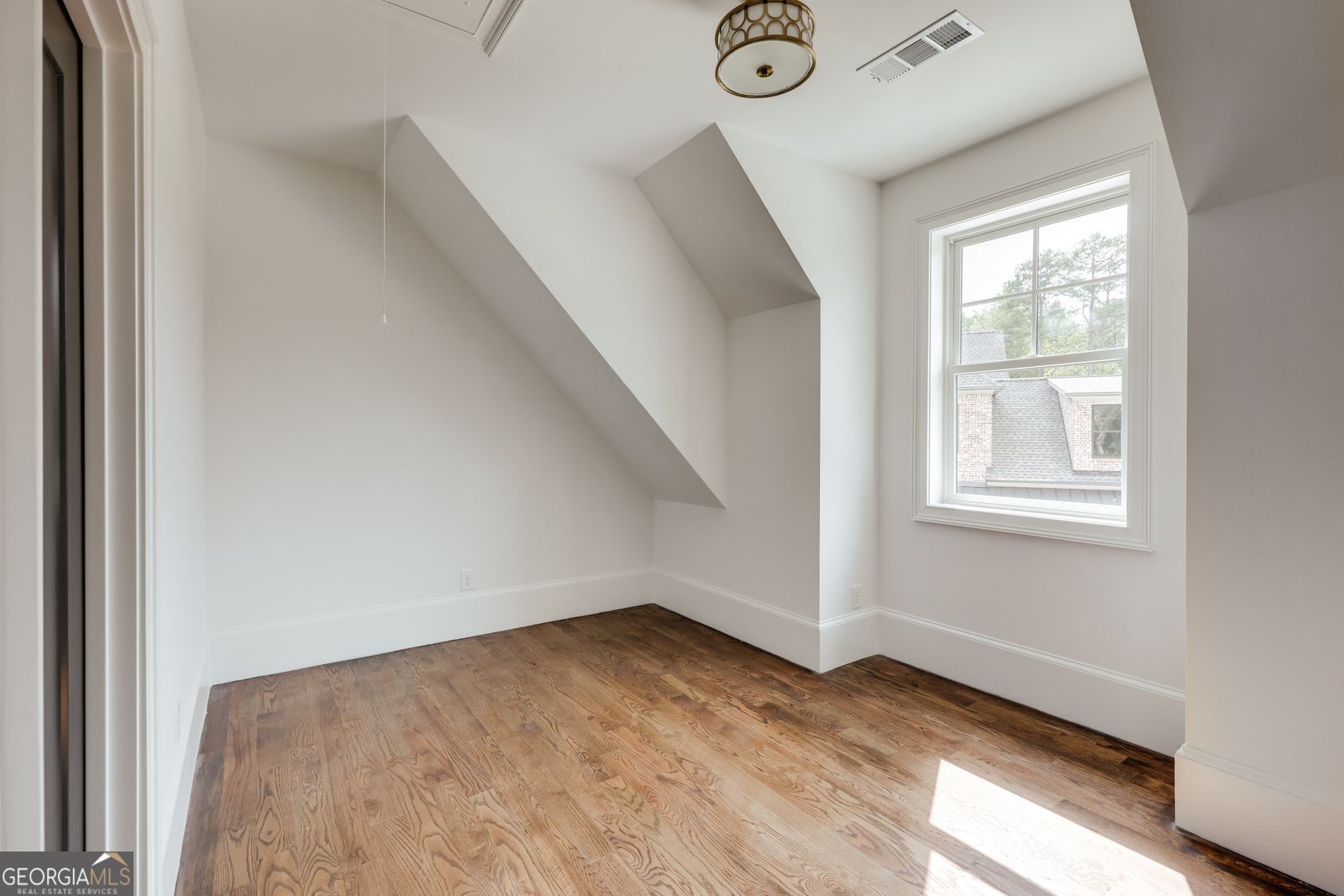 $100,000 in seller incentives available! Seller will finance with a mi – image 85