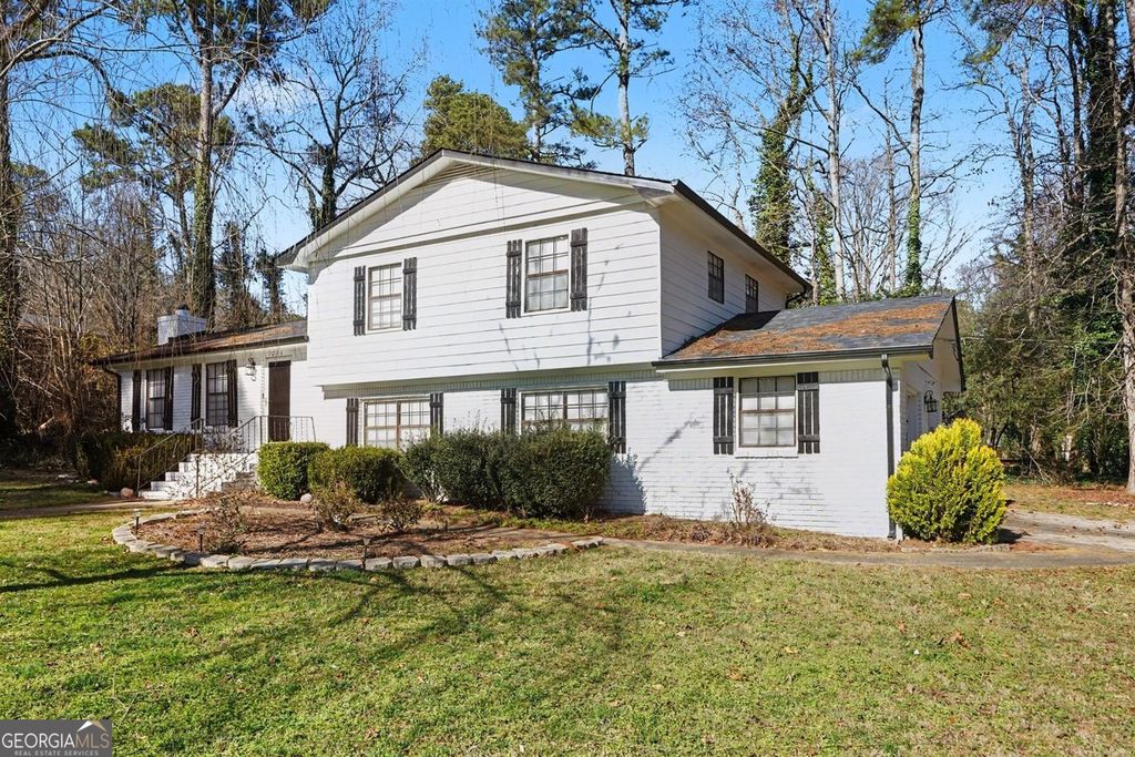 Photo of 1236 Country Pine Drive, Ellenwood, GA 30294 (MLS # 10674588)