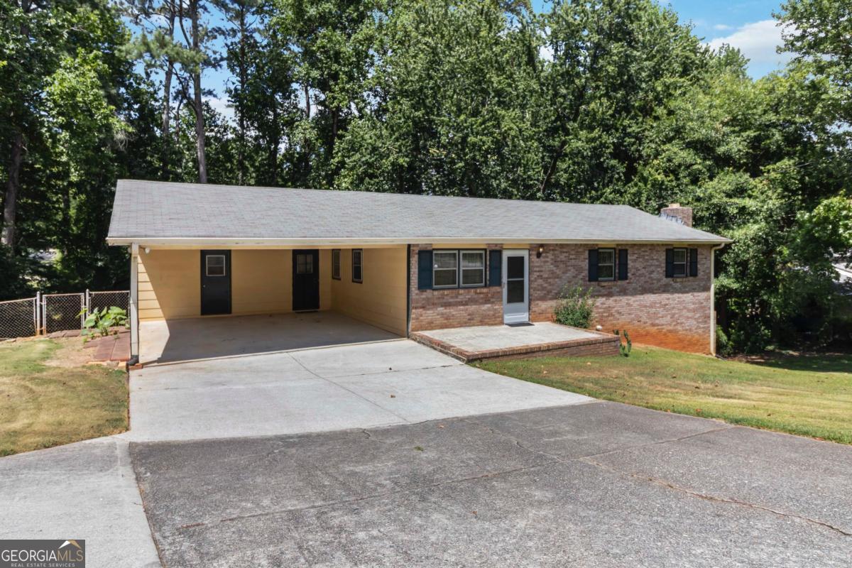 3075 Hidden DR