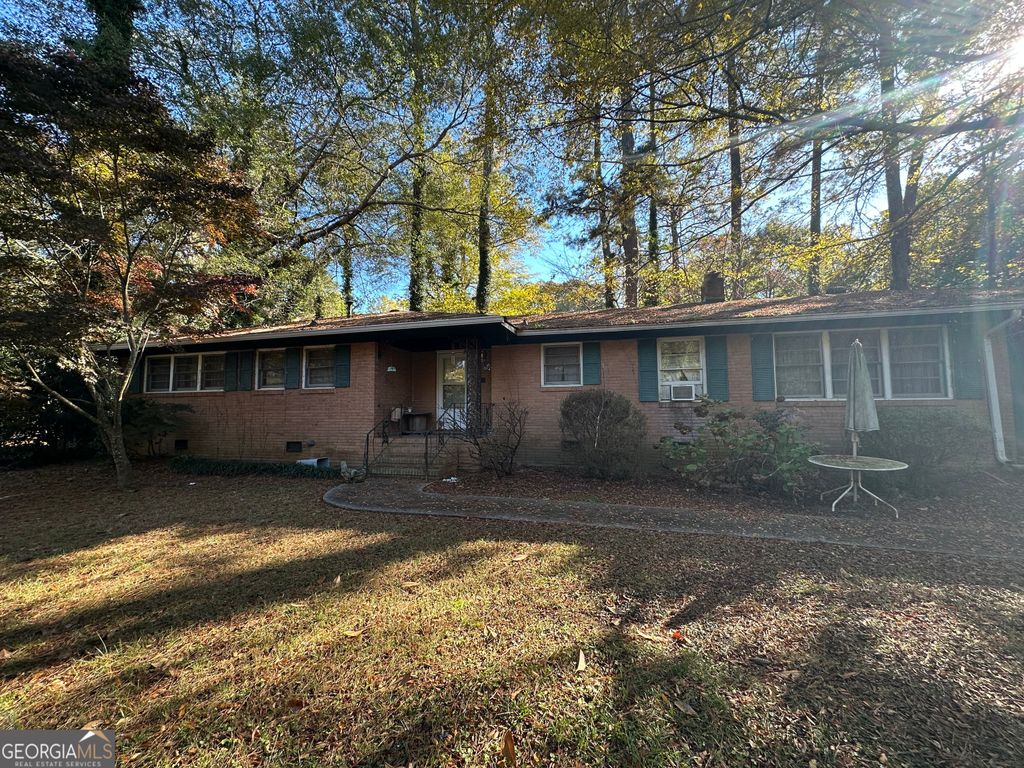 Photo of 1107 Spur 138 SW, Jonesboro, GA 30236 (MLS # 10661982)