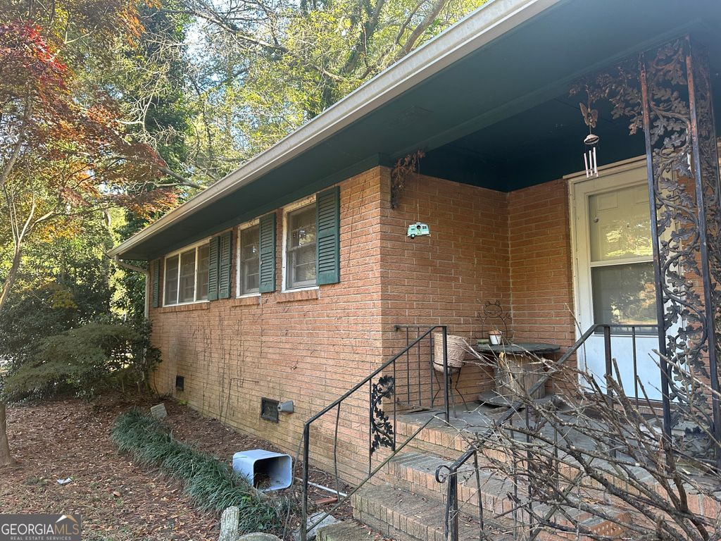 Photo of 1107 Spur 138 SW, Jonesboro, GA 30236 (MLS # 10661982)