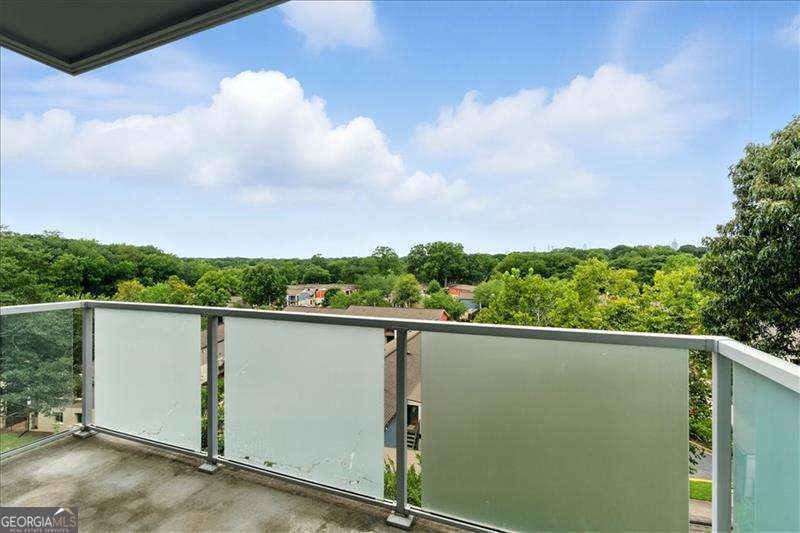 130 Arizona AVE NE 407