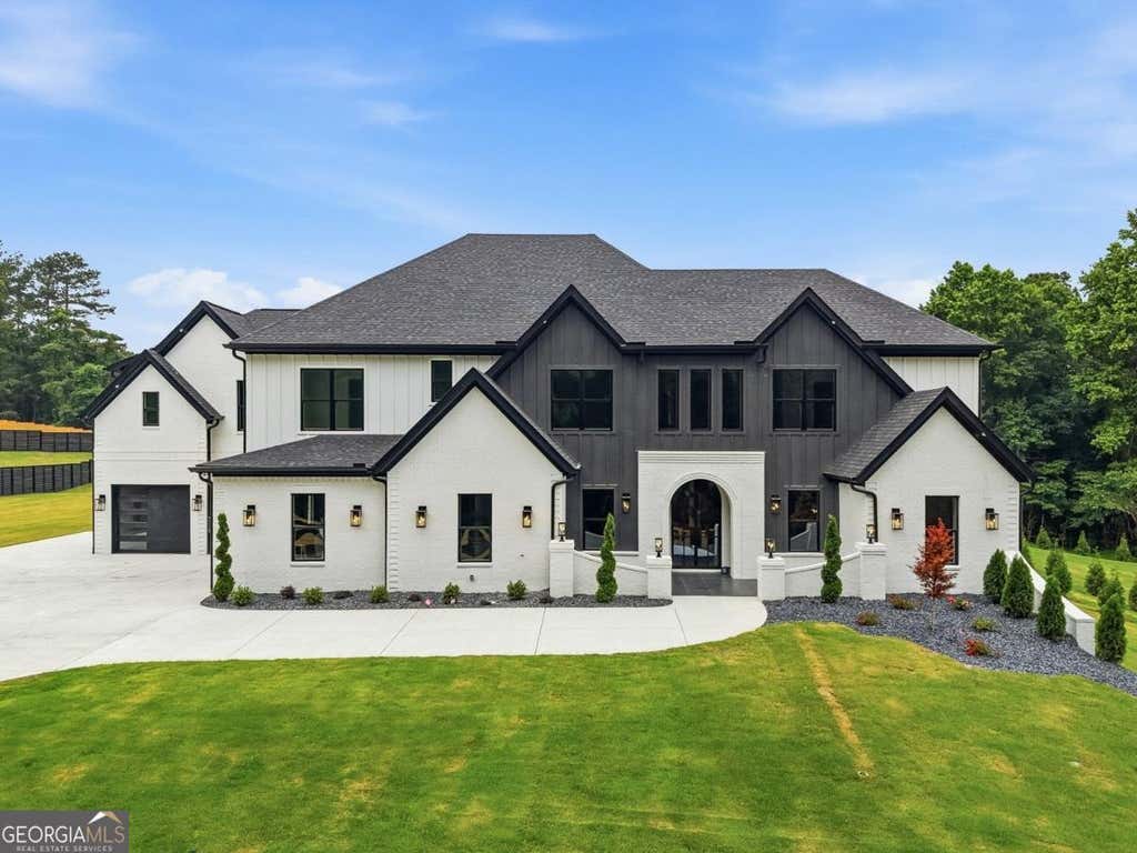 Photo of 3205 Thompson Mill Road, Buford, GA 30519 (MLS # 10782305)