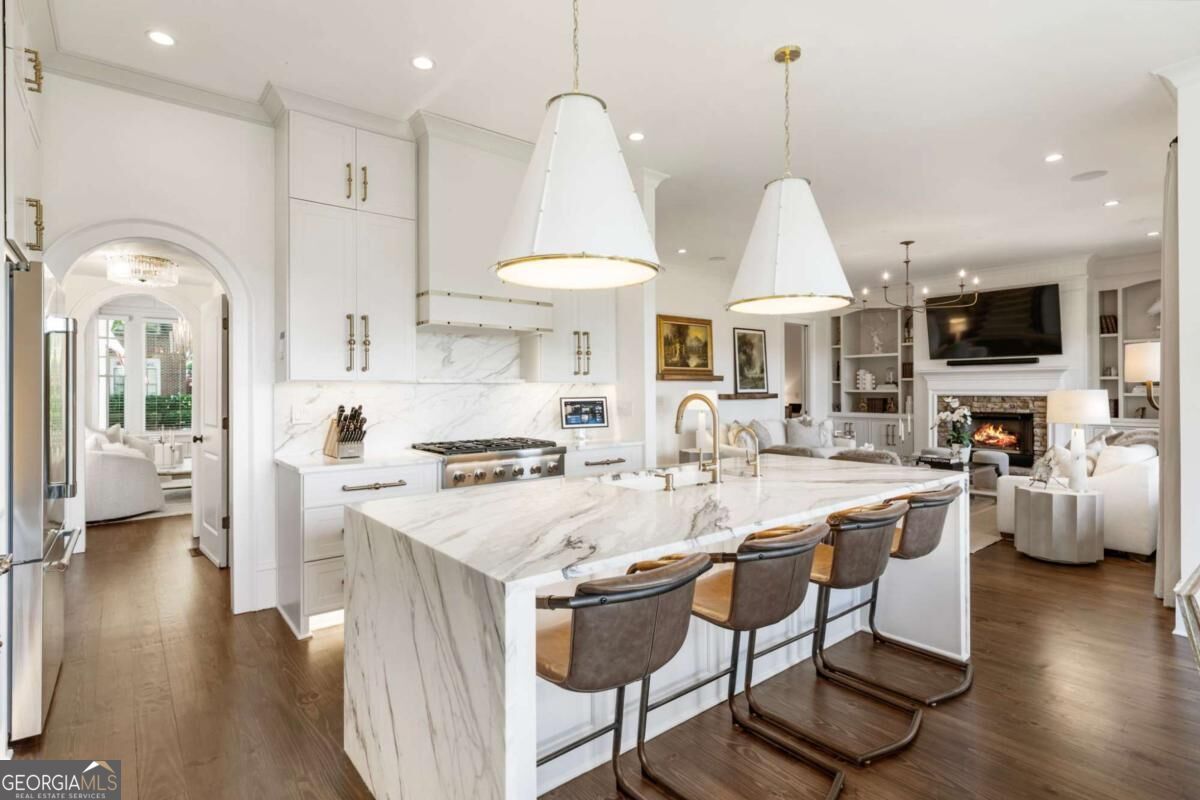 565 Willow Oak WAY