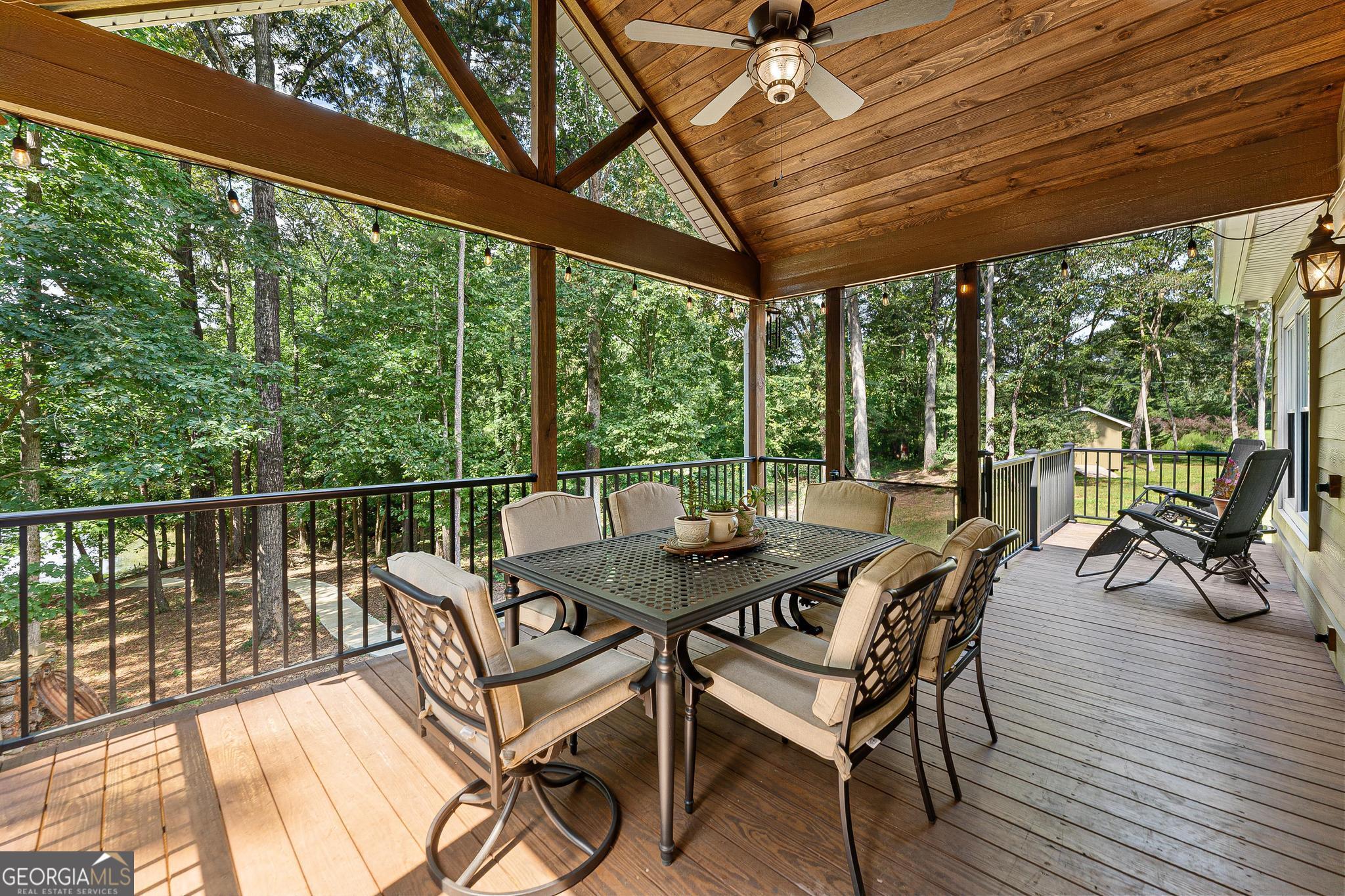 3119 Rock Springs RD