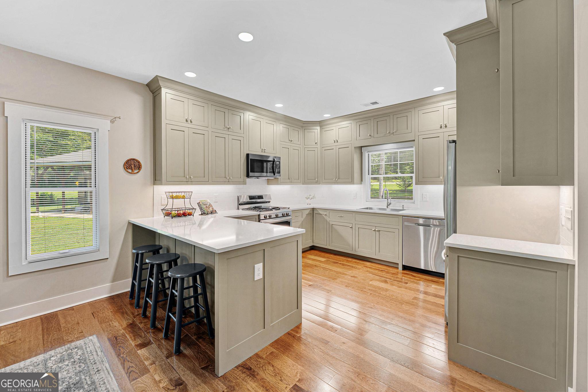 3119 Rock Springs RD