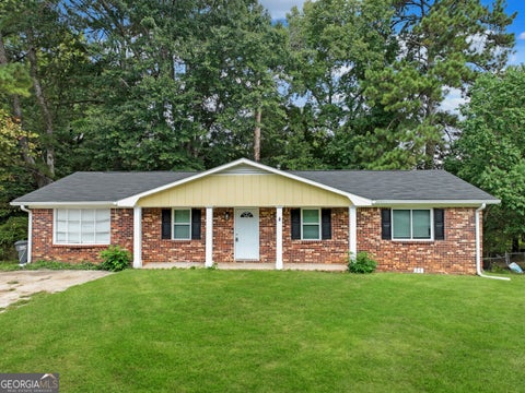 Photo of 3021 Lakeridge Drive SE, Conyers, GA 30094 (MLS # 10851833)