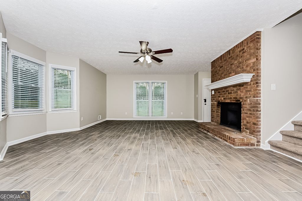 Photo of 295 Stoneridge Way, Fayetteville, GA 30215 (MLS # 10632857)