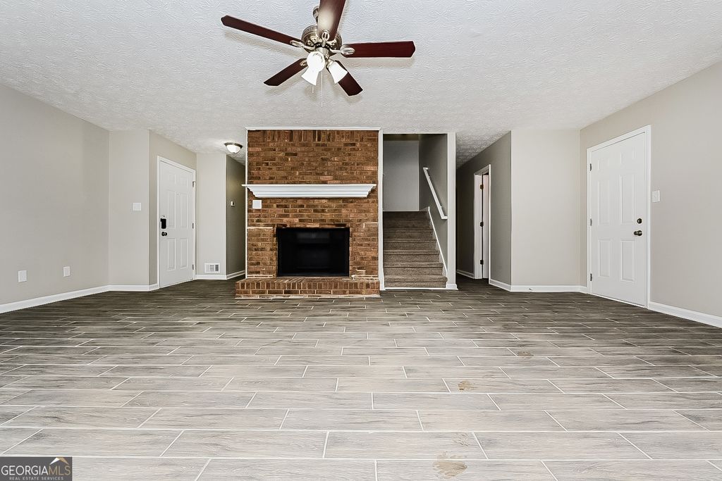 Photo of 295 Stoneridge Way, Fayetteville, GA 30215 (MLS # 10632857)