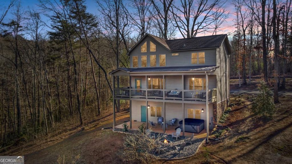 Photo of 196 Grayson Pt, Blue Ridge, GA 30513 (MLS # 10677573)