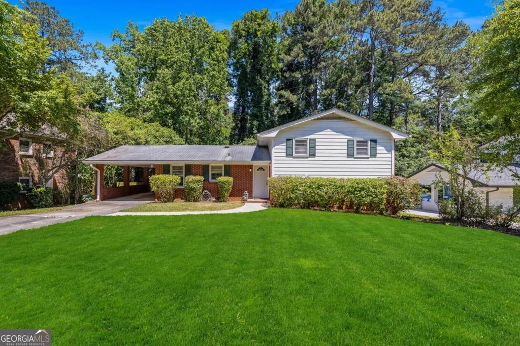 Photo of 2544 Laurel Ridge Drive, Decatur, GA 30033 (MLS # 10764485)