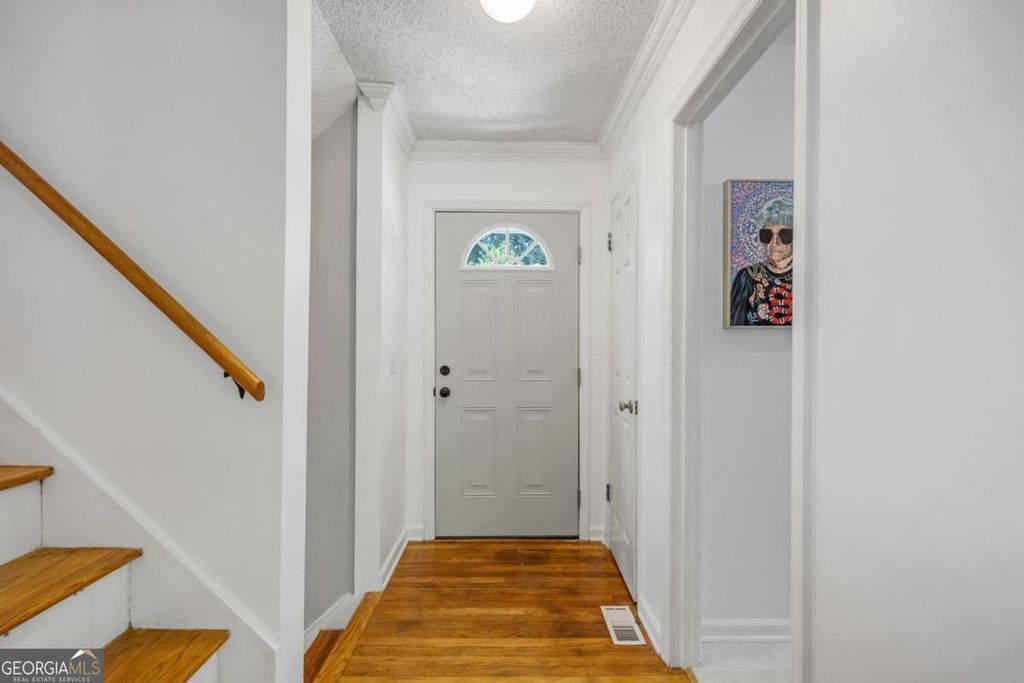 Photo of 2544 Laurel Ridge Drive, Decatur, GA 30033 (MLS # 10764485)