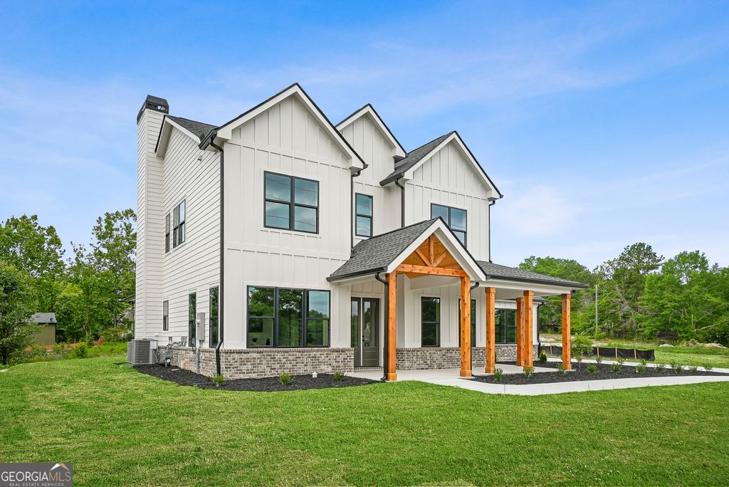 Photo of 920 W Sandtown Road SW, Marietta, GA 30064 (MLS # 10760212)