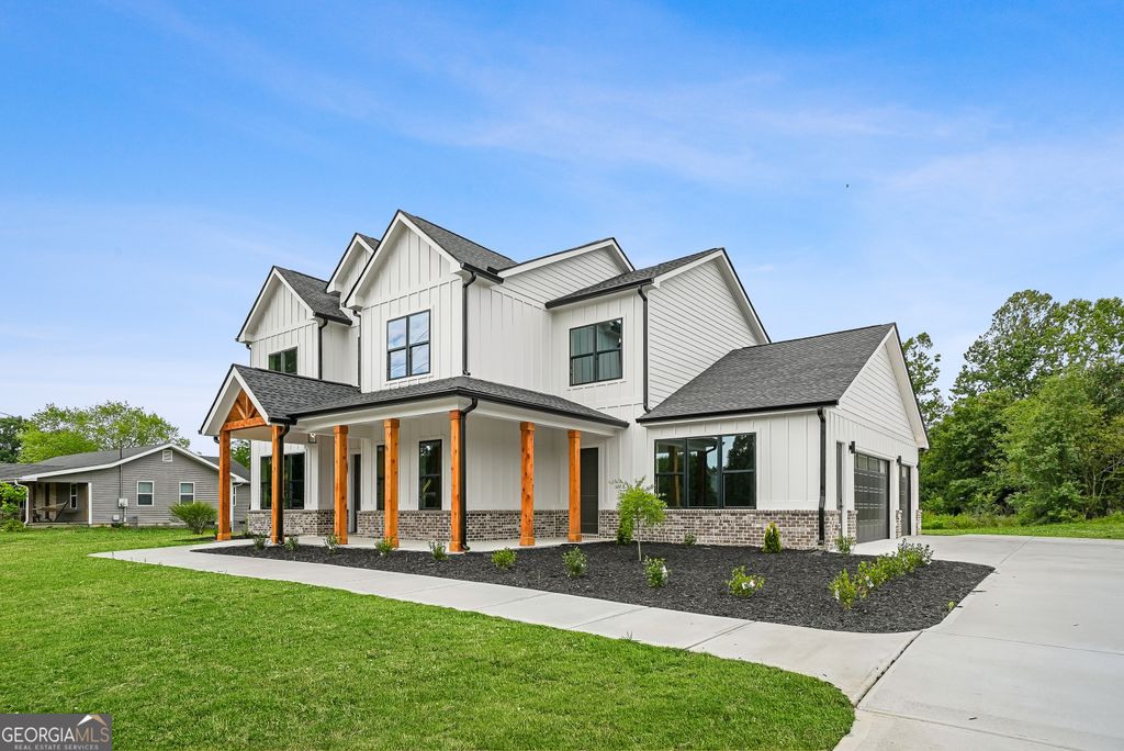 Photo of 920 W Sandtown Road SW, Marietta, GA 30064 (MLS # 10760212)