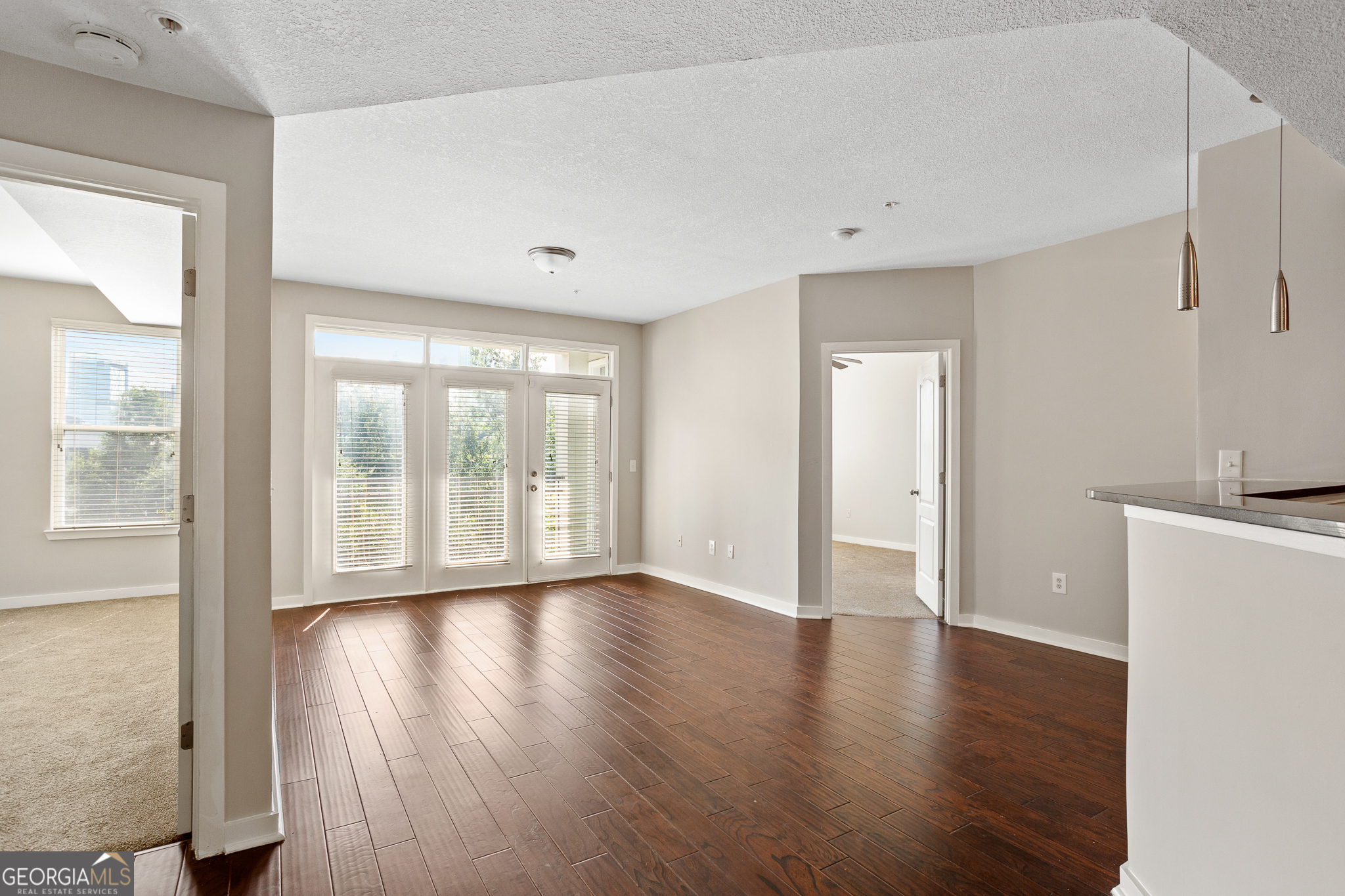 390 17th ST NW 4063