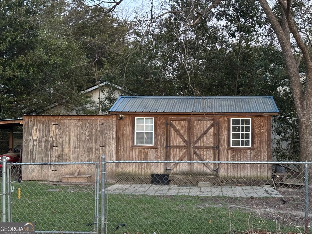 Photo of 201 Vinson St, Byron, GA 31008 (MLS # 10714114)