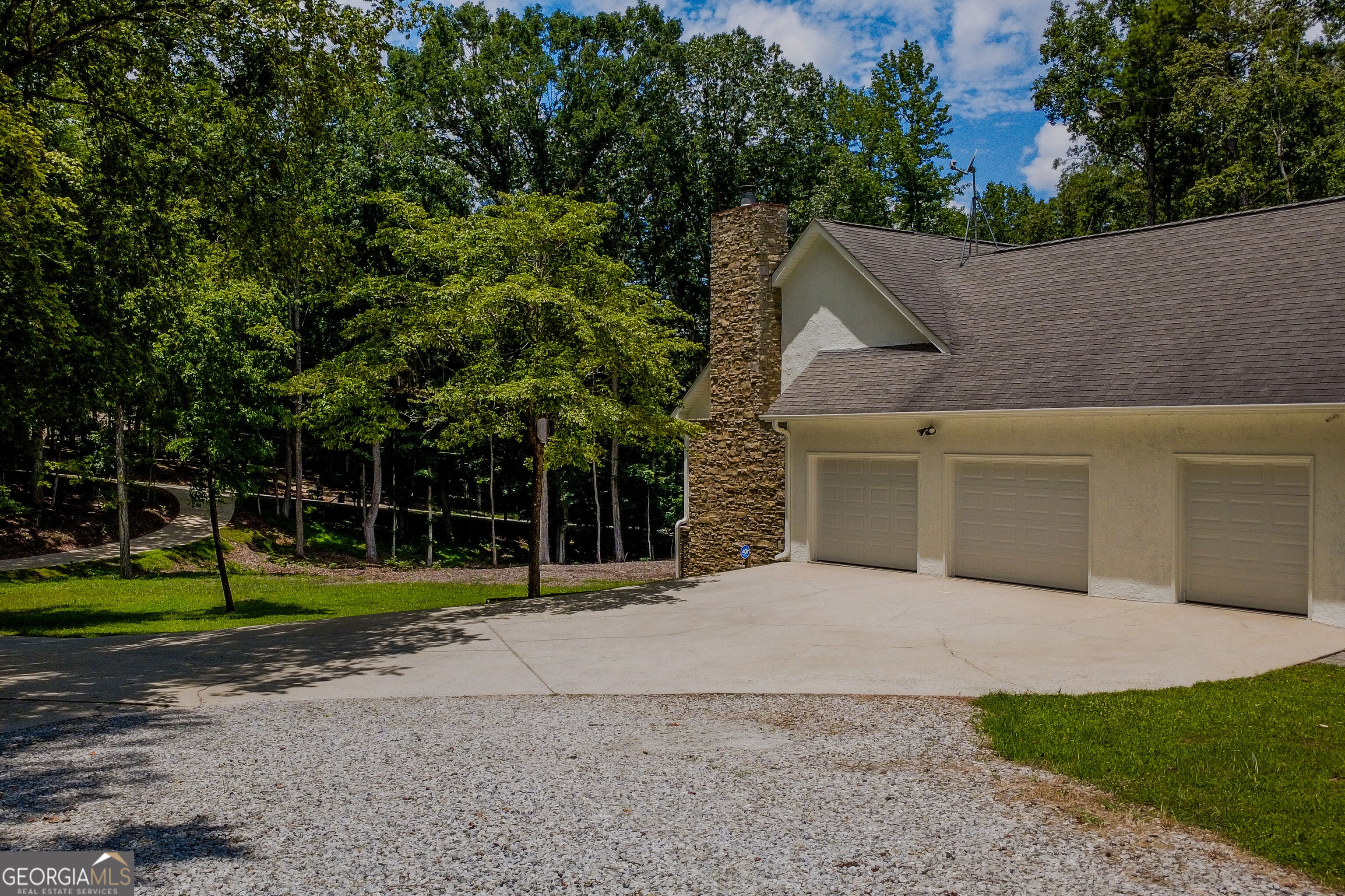 360 Darren DR