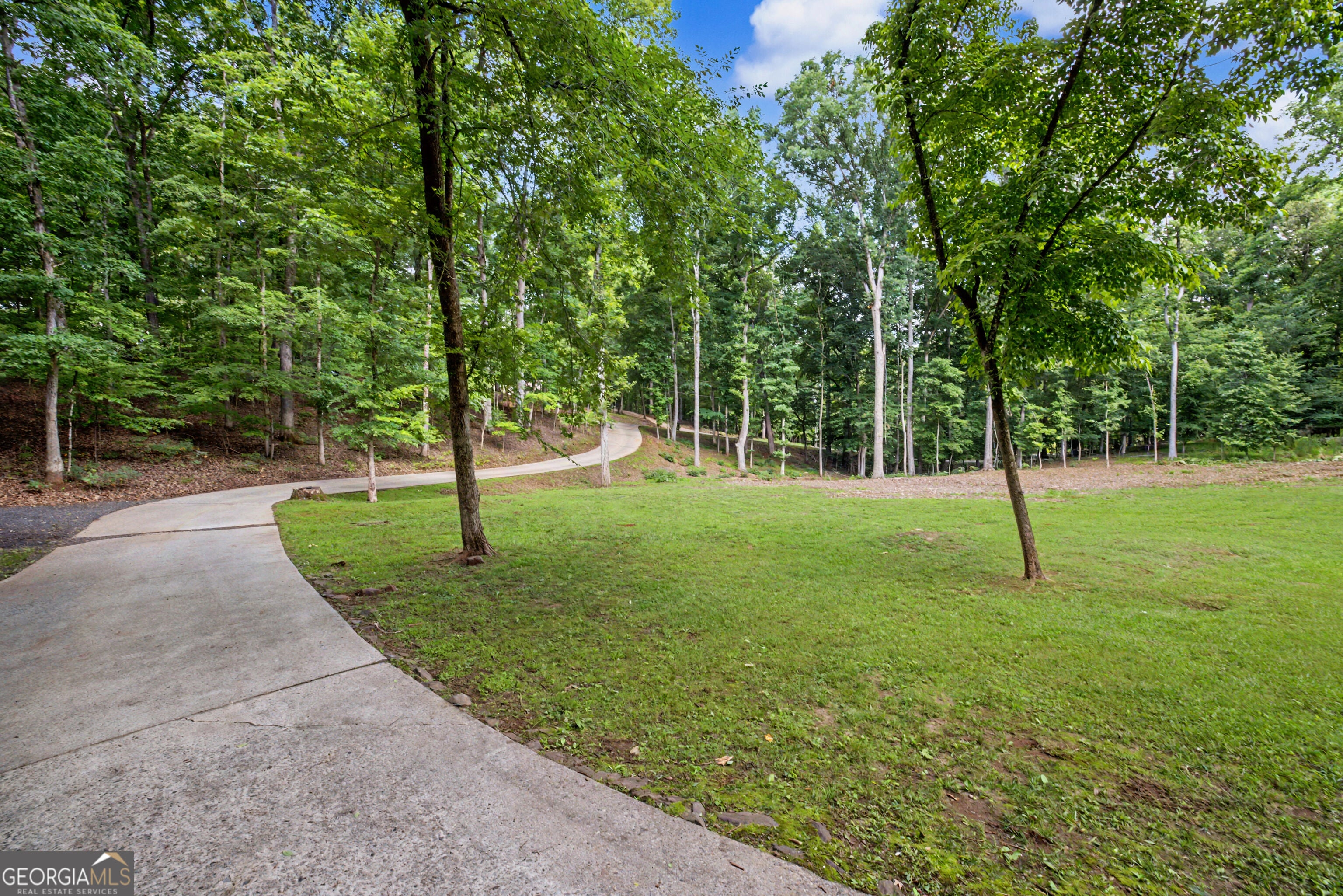 360 Darren DR