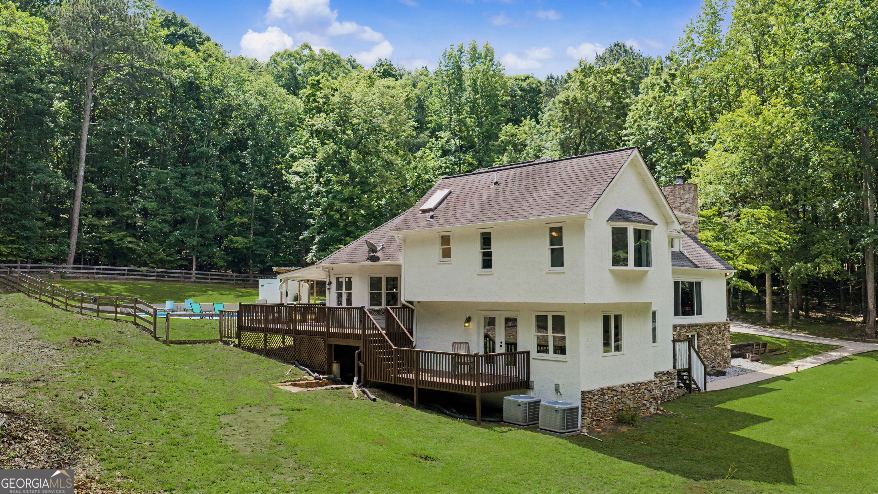 360 Darren DR