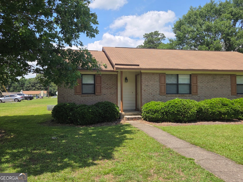 Photo of 8437 Pineland Drive, Jonesboro, GA 30238 (MLS # 10780899)