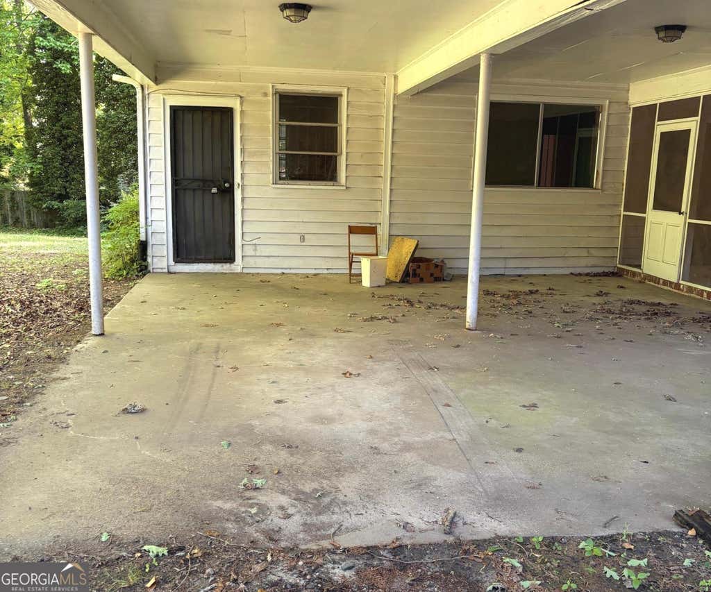 Photo of 1976 Delowe Drive SW, Atlanta, GA 30311 (MLS # 10792417)