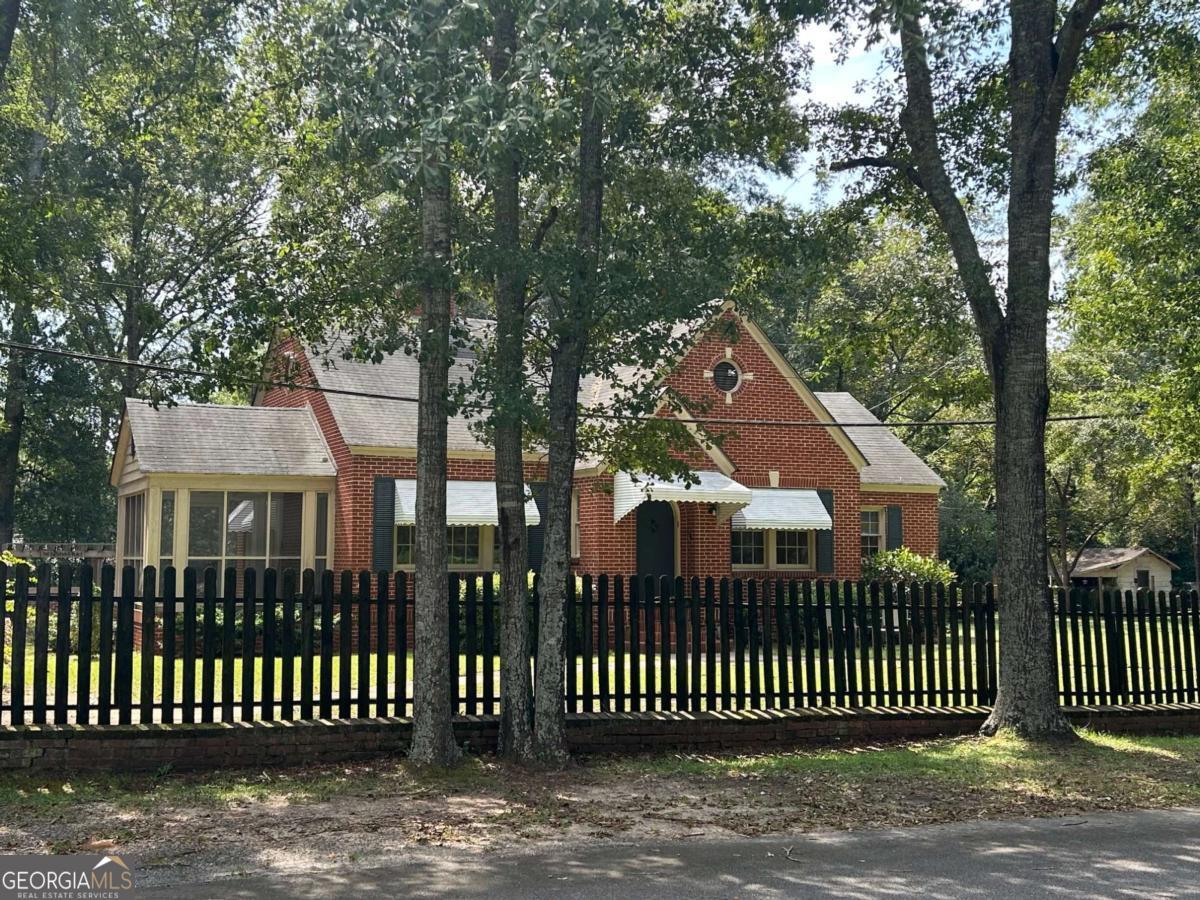 114 Old River Bridge RD SW