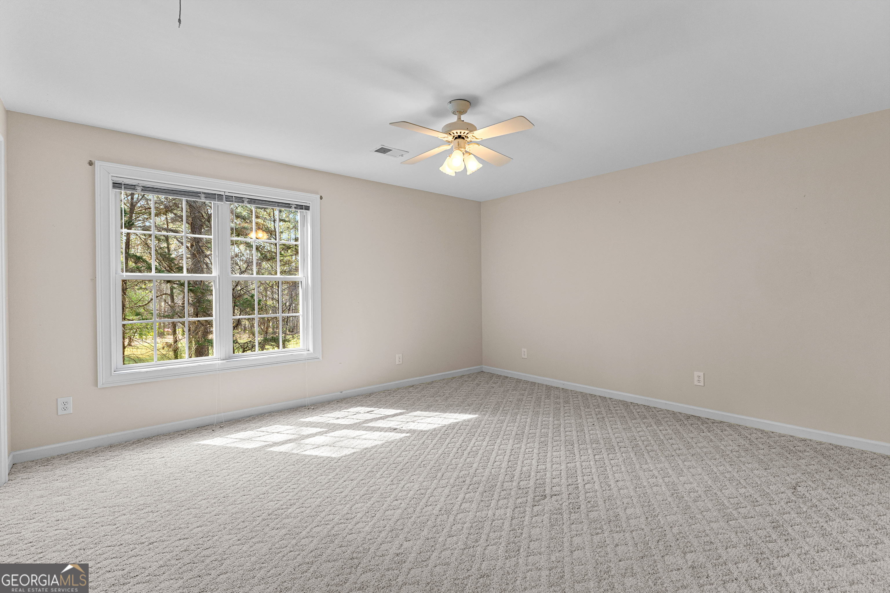 Fayetteville, Georgia 30215, United States, 3 Bedrooms Bedrooms, ,4 BathroomsBathrooms,Residential,Active,97718