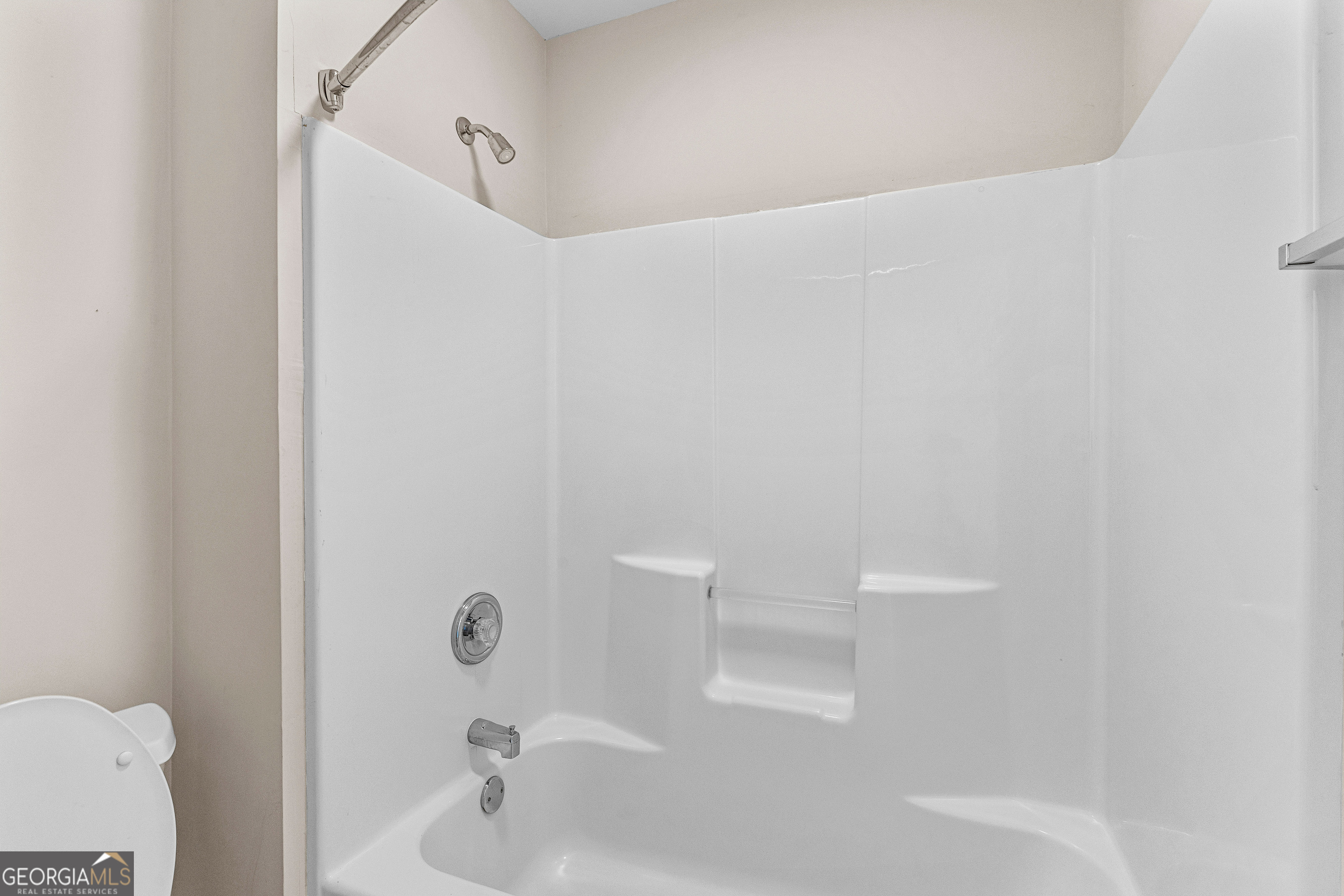 Fayetteville, Georgia 30215, United States, 3 Bedrooms Bedrooms, ,4 BathroomsBathrooms,Residential,Active,97718