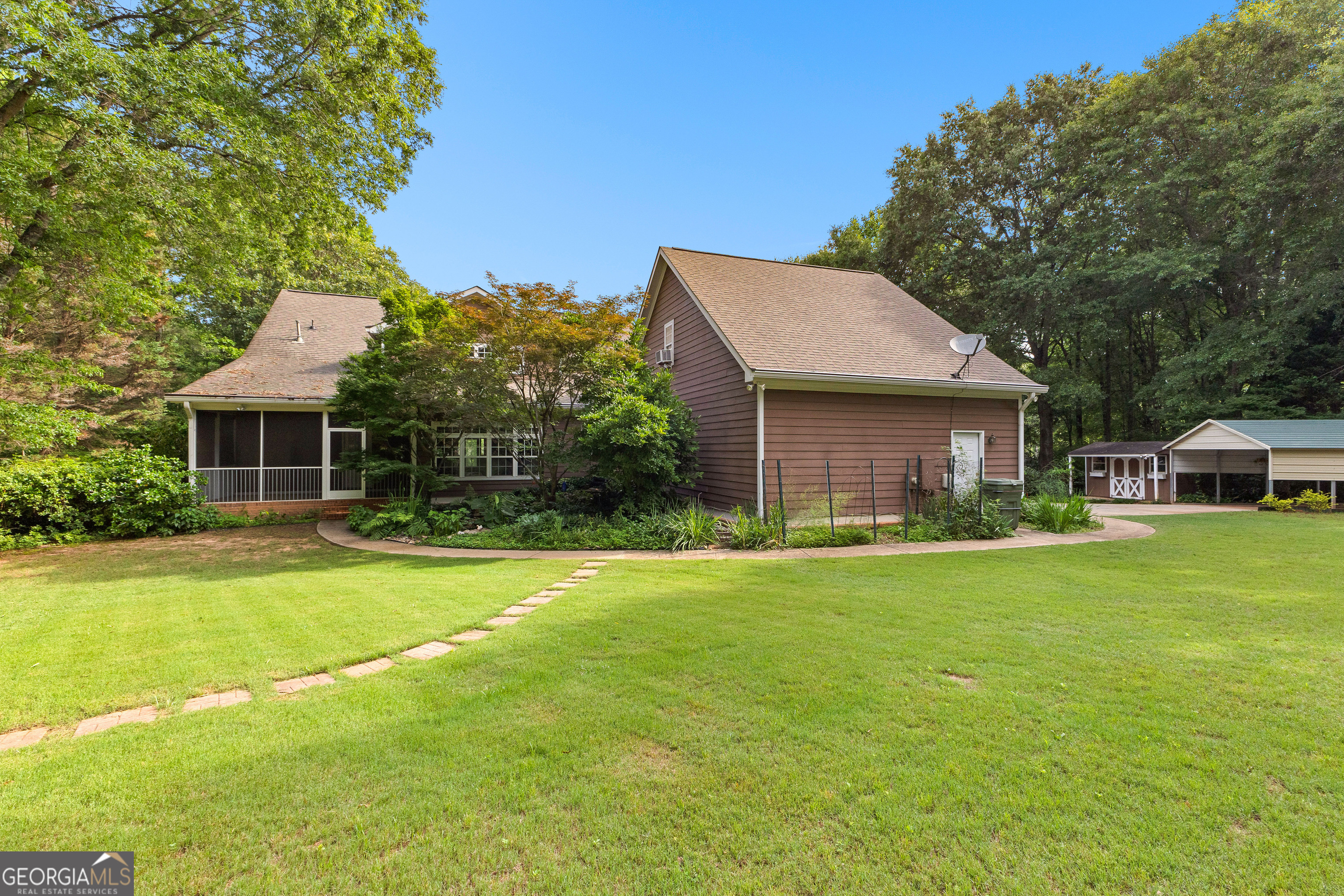 Fayetteville, Georgia 30215, United States, 3 Bedrooms Bedrooms, ,4 BathroomsBathrooms,Residential,Active,97718