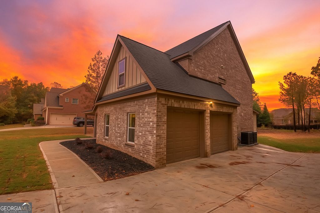 1205 Kristen LN