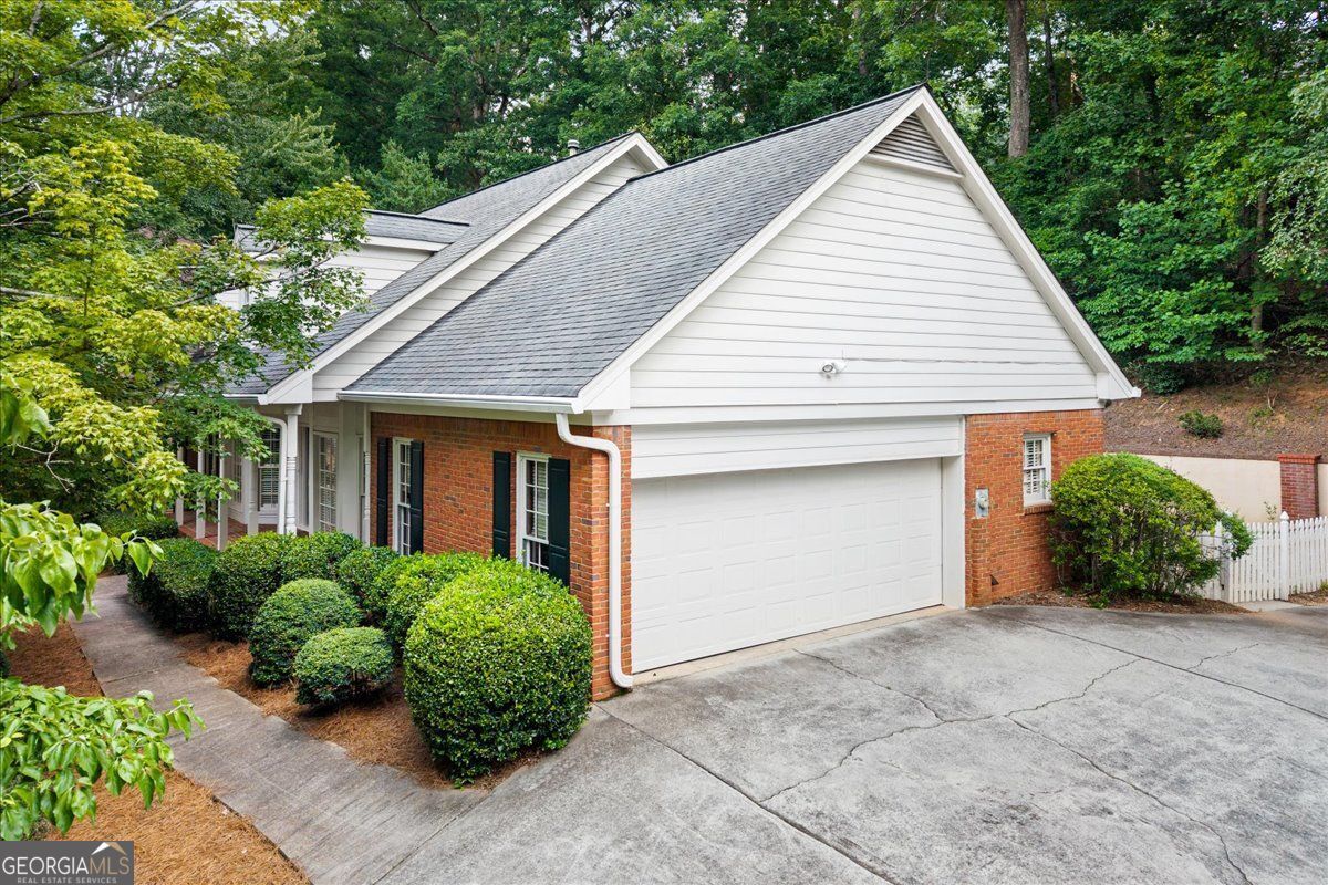 8855 Glen Ferry DR
