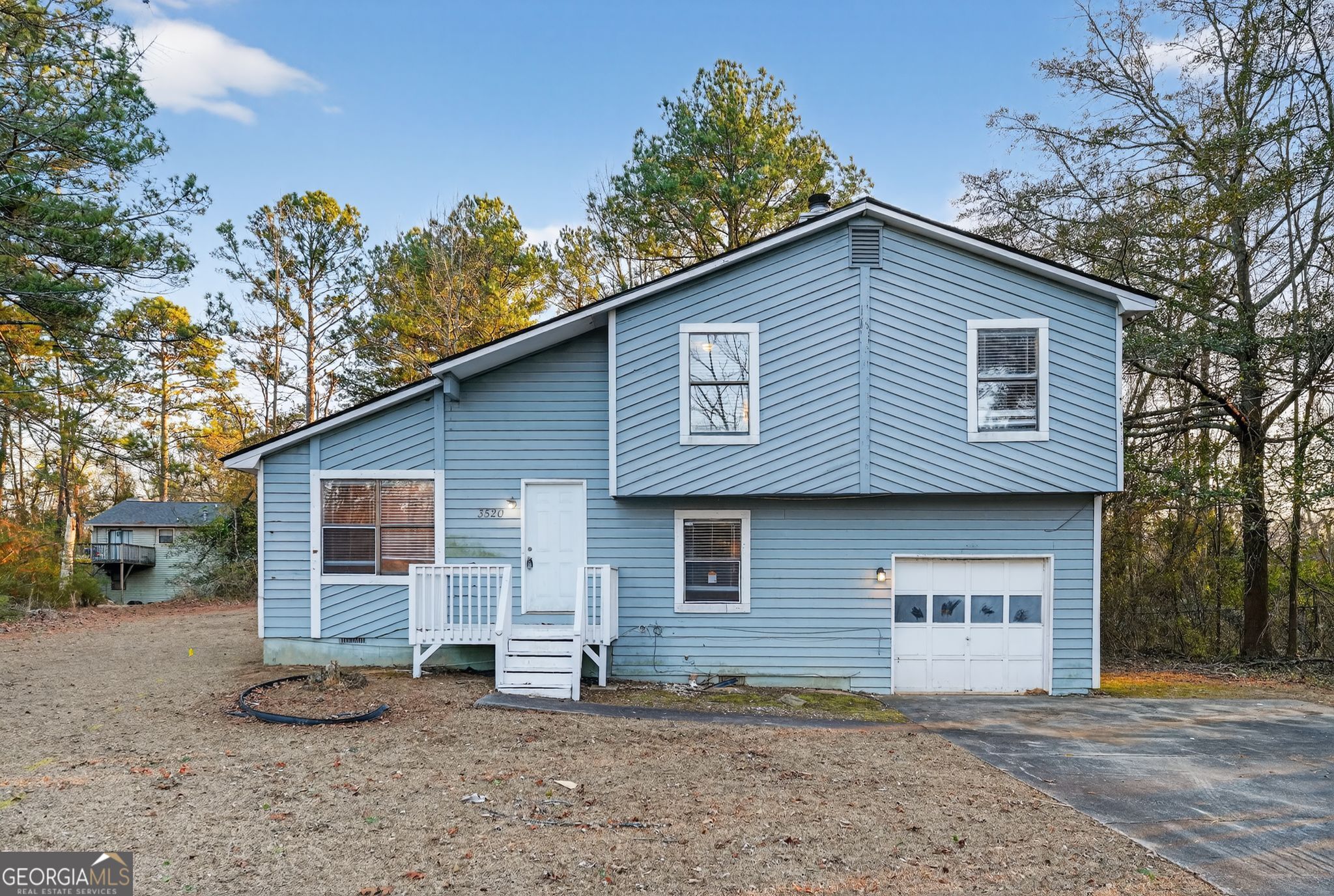 3520 Valley Chase CT