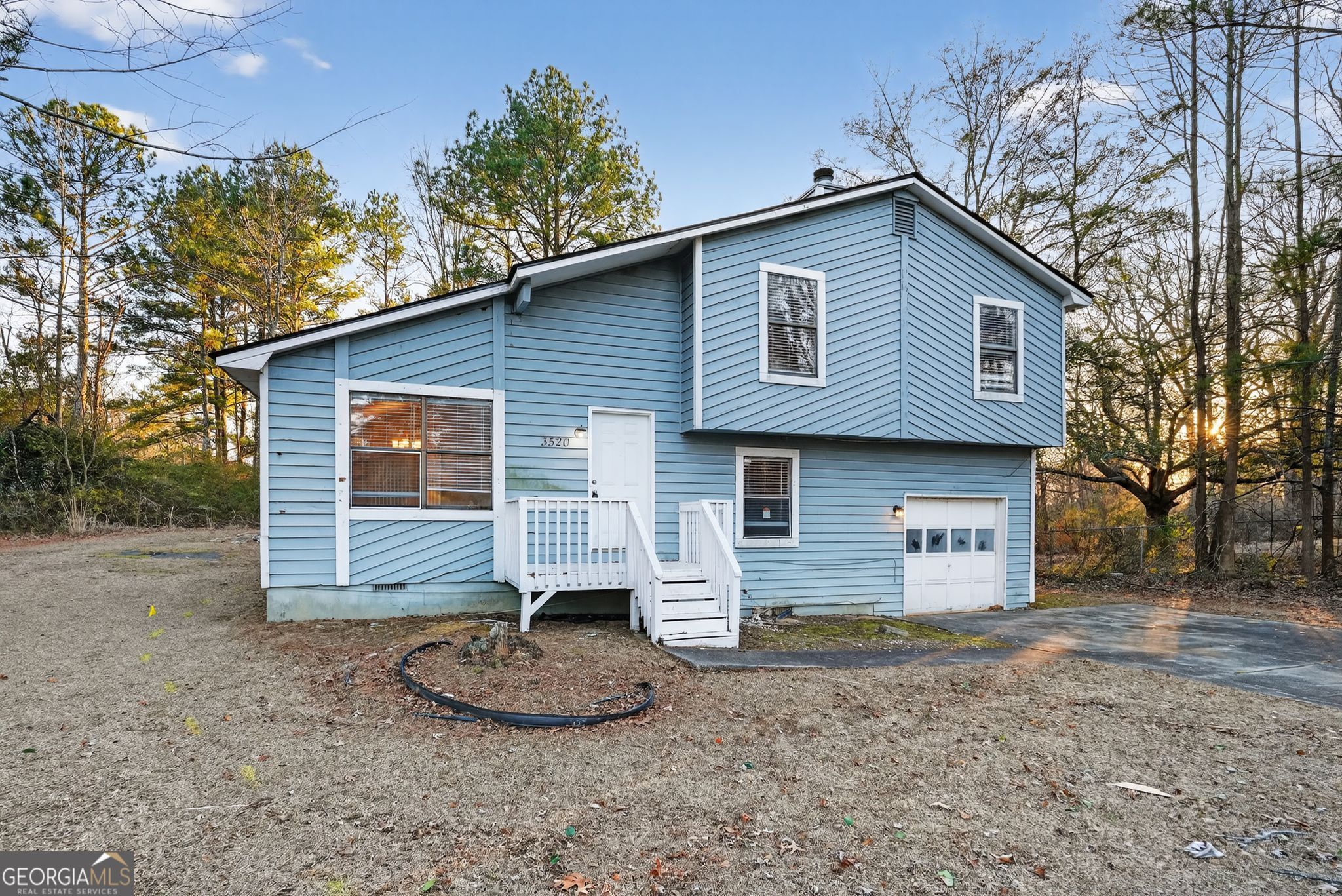 3520 Valley Chase CT