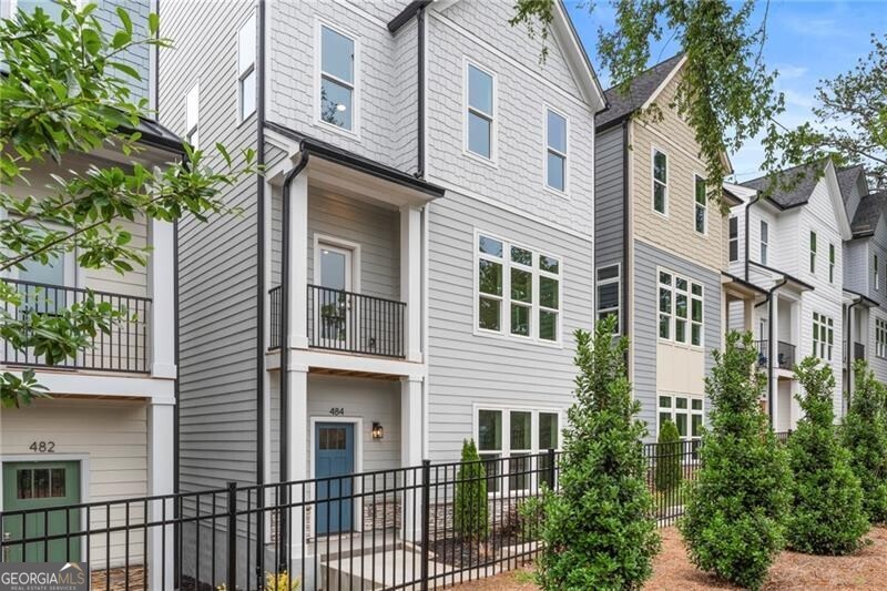 1458 Obie AVE